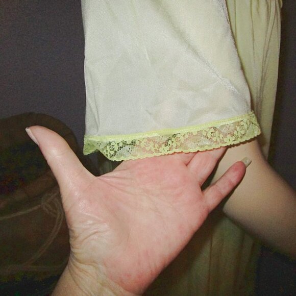 Vtg Nightgown & Robe Peignoir Set Size M Satin 2 Piece Lace Embroidered 60s - Picture 12 of 12